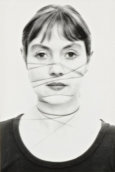 Annegret Soltau Selbst, 1975 S/W-Photographie auf Barytpapier © Annegret Soltau / VG Bild-Kunst, Bonn 2015 / SAMMLUNG VERBUND, Wien Photo: Heide Kratz 